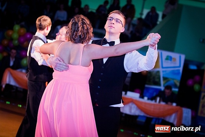 Zdjęcie w galerii na portalu naszraciborz.pl: IX Karnawałowa Rewia Tańca w Arenie Rafako wiadomości z regionu