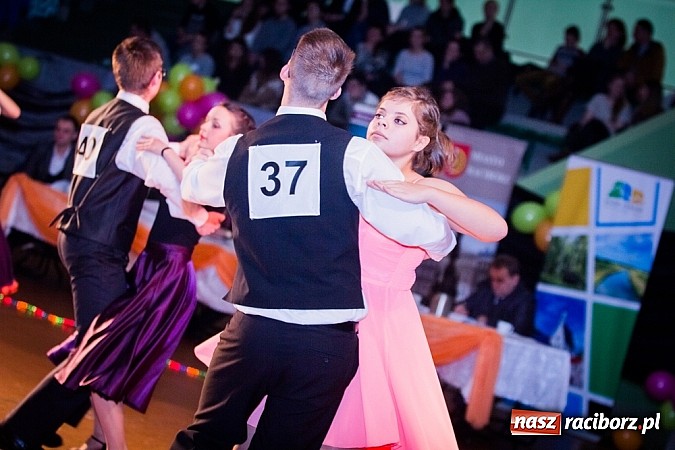 Zdjęcie w galerii na portalu naszraciborz.pl: IX Karnawałowa Rewia Tańca w Arenie Rafako wiadomości z regionu