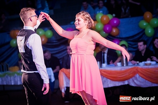 Zdjęcie w galerii na portalu naszraciborz.pl: IX Karnawałowa Rewia Tańca w Arenie Rafako wiadomości z regionu