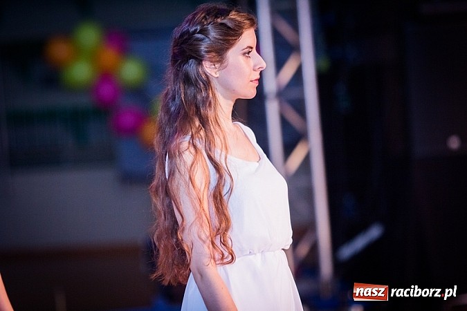 Zdjęcie w galerii na portalu naszraciborz.pl: IX Karnawałowa Rewia Tańca w Arenie Rafako wiadomości z regionu