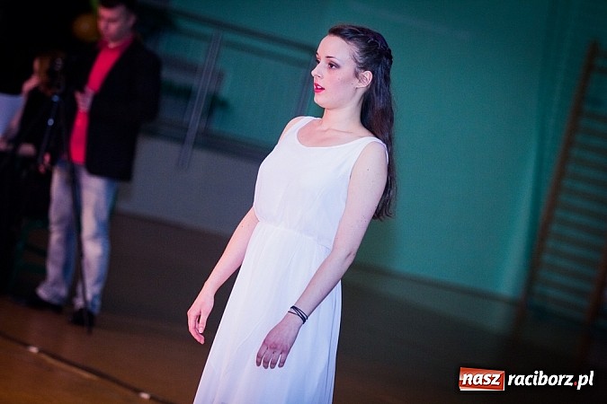 Zdjęcie w galerii na portalu naszraciborz.pl: IX Karnawałowa Rewia Tańca w Arenie Rafako wiadomości z regionu