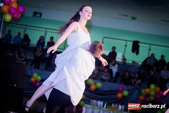 Zdjęcie w galerii na portalu naszraciborz.pl: IX Karnawałowa Rewia Tańca w Arenie Rafako wiadomości z regionu