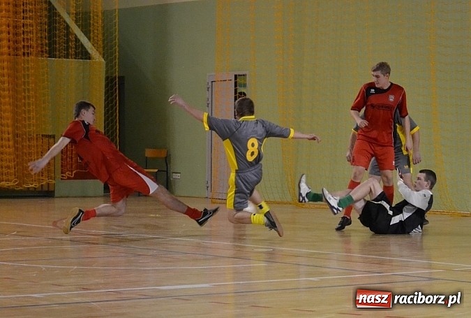 Zdjęcie w galerii na portalu naszraciborz.pl: Stal II odporna na Płomienie z Kobyli wiadomości z regionu