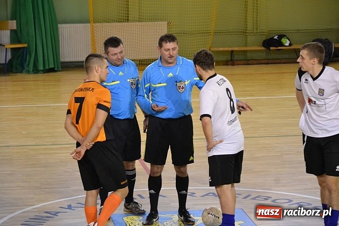 Zdjęcie w galerii na portalu naszraciborz.pl: Stal II odporna na Płomienie z Kobyli wiadomości z regionu