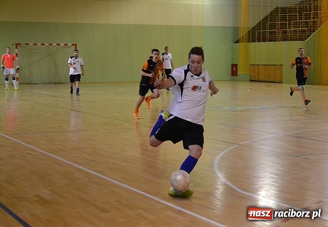 Zdjęcie w galerii na portalu naszraciborz.pl: Stal II odporna na Płomienie z Kobyli wiadomości z regionu