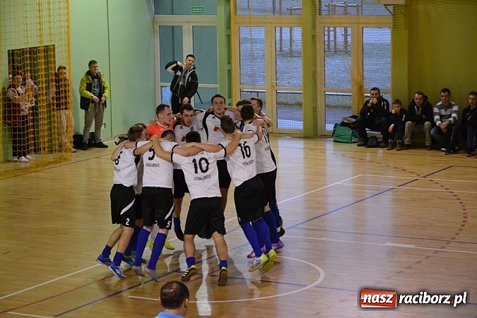 Zdjęcie w galerii na portalu naszraciborz.pl: Stal II odporna na Płomienie z Kobyli wiadomości z regionu