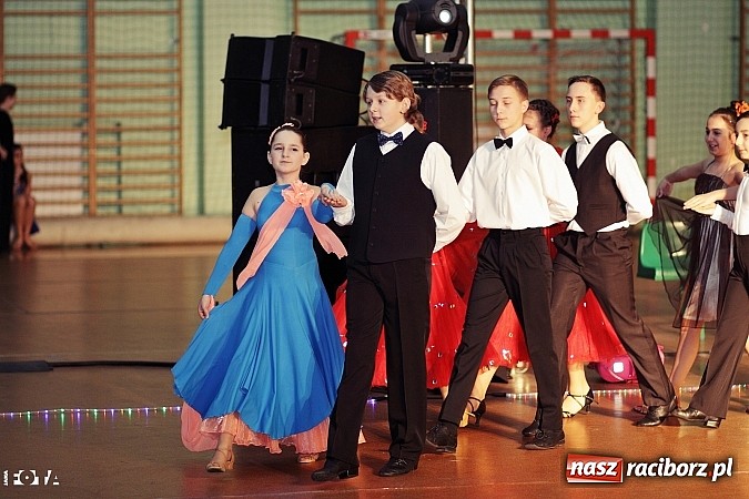 Zdjęcie w galerii na portalu naszraciborz.pl: IX Karnawałowa Rewia Tańca w Arenie Rafako - najmłodsi pokazali swój kunszt na parkiecie wiadomości z regionu