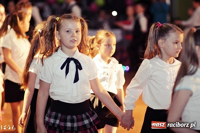 Zdjęcie w galerii na portalu naszraciborz.pl: IX Karnawałowa Rewia Tańca w Arenie Rafako - najmłodsi pokazali swój kunszt na parkiecie wiadomości z regionu