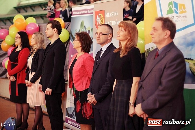 Zdjęcie w galerii na portalu naszraciborz.pl: IX Karnawałowa Rewia Tańca w Arenie Rafako - najmłodsi pokazali swój kunszt na parkiecie wiadomości z regionu