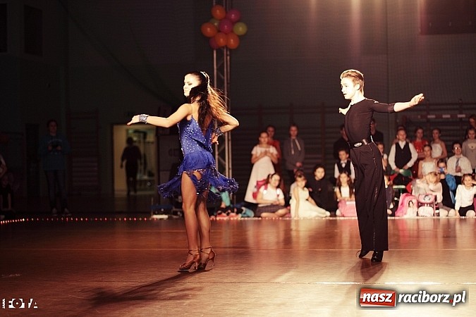 Zdjęcie w galerii na portalu naszraciborz.pl: IX Karnawałowa Rewia Tańca w Arenie Rafako - najmłodsi pokazali swój kunszt na parkiecie wiadomości z regionu
