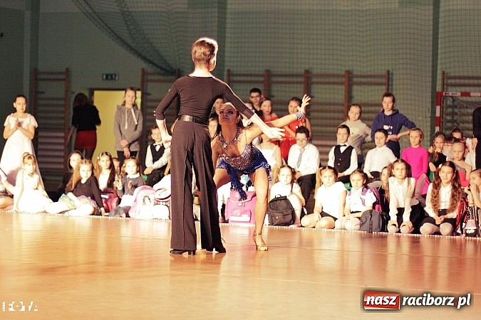Zdjęcie w galerii na portalu naszraciborz.pl: IX Karnawałowa Rewia Tańca w Arenie Rafako - najmłodsi pokazali swój kunszt na parkiecie wiadomości z regionu