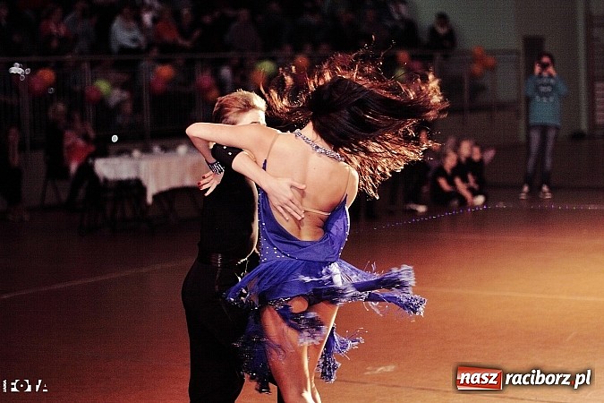 Zdjęcie w galerii na portalu naszraciborz.pl: IX Karnawałowa Rewia Tańca w Arenie Rafako - najmłodsi pokazali swój kunszt na parkiecie wiadomości z regionu
