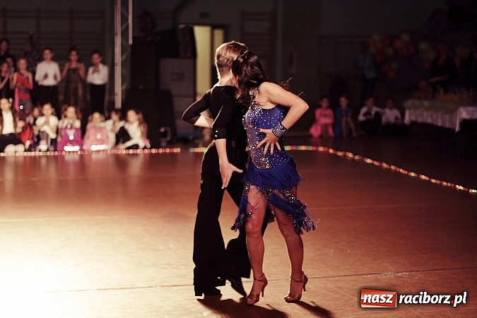 Zdjęcie w galerii na portalu naszraciborz.pl: IX Karnawałowa Rewia Tańca w Arenie Rafako - najmłodsi pokazali swój kunszt na parkiecie wiadomości z regionu
