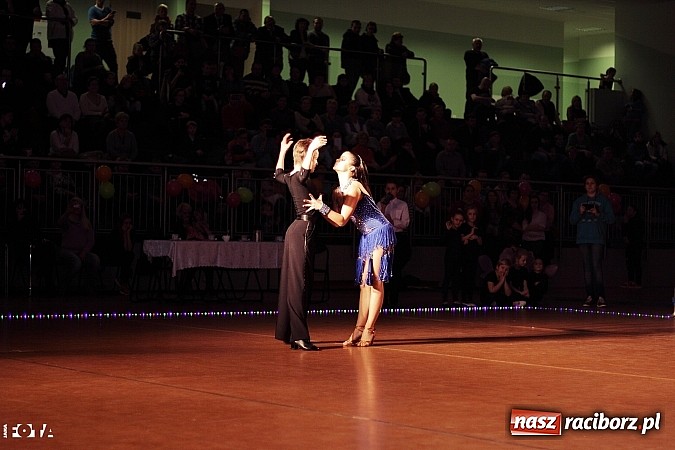 Zdjęcie w galerii na portalu naszraciborz.pl: IX Karnawałowa Rewia Tańca w Arenie Rafako - najmłodsi pokazali swój kunszt na parkiecie wiadomości z regionu