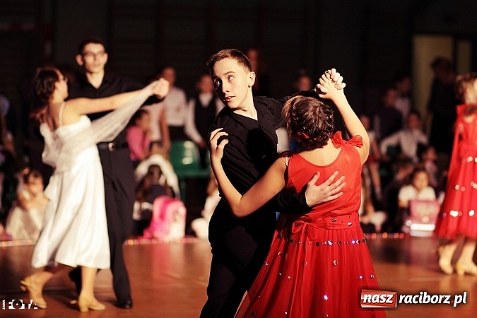 Zdjęcie w galerii na portalu naszraciborz.pl: IX Karnawałowa Rewia Tańca w Arenie Rafako - najmłodsi pokazali swój kunszt na parkiecie wiadomości z regionu