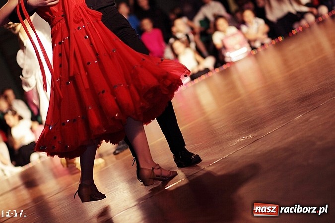 Zdjęcie w galerii na portalu naszraciborz.pl: IX Karnawałowa Rewia Tańca w Arenie Rafako - najmłodsi pokazali swój kunszt na parkiecie wiadomości z regionu