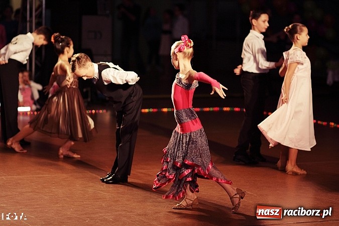 Zdjęcie w galerii na portalu naszraciborz.pl: IX Karnawałowa Rewia Tańca w Arenie Rafako - najmłodsi pokazali swój kunszt na parkiecie wiadomości z regionu