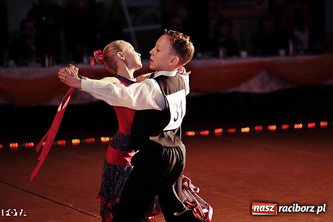 Zdjęcie w galerii na portalu naszraciborz.pl: IX Karnawałowa Rewia Tańca w Arenie Rafako - najmłodsi pokazali swój kunszt na parkiecie wiadomości z regionu