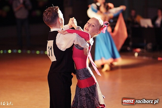 Zdjęcie w galerii na portalu naszraciborz.pl: IX Karnawałowa Rewia Tańca w Arenie Rafako - najmłodsi pokazali swój kunszt na parkiecie wiadomości z regionu