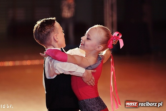 Zdjęcie w galerii na portalu naszraciborz.pl: IX Karnawałowa Rewia Tańca w Arenie Rafako - najmłodsi pokazali swój kunszt na parkiecie wiadomości z regionu