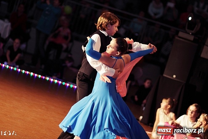 Zdjęcie w galerii na portalu naszraciborz.pl: IX Karnawałowa Rewia Tańca w Arenie Rafako - najmłodsi pokazali swój kunszt na parkiecie wiadomości z regionu