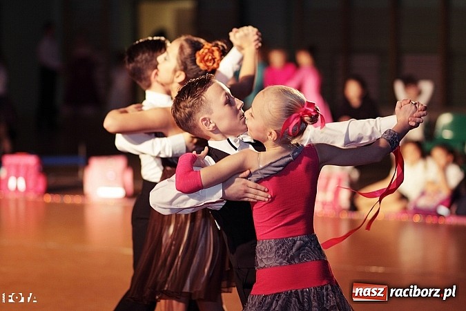 Zdjęcie w galerii na portalu naszraciborz.pl: IX Karnawałowa Rewia Tańca w Arenie Rafako - najmłodsi pokazali swój kunszt na parkiecie wiadomości z regionu