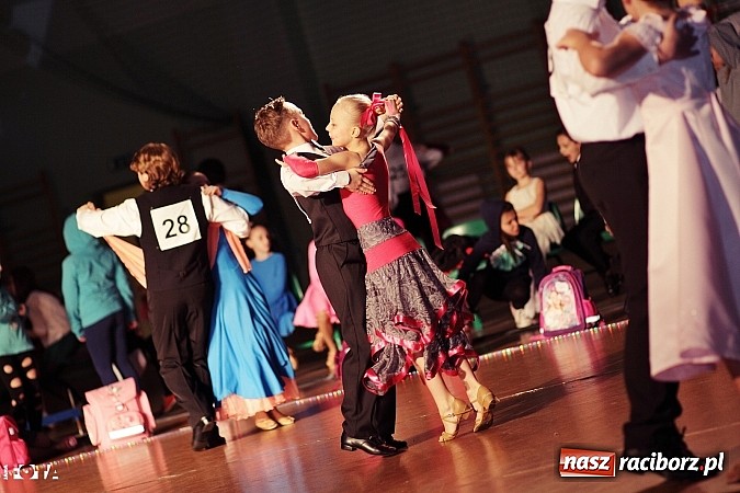 Zdjęcie w galerii na portalu naszraciborz.pl: IX Karnawałowa Rewia Tańca w Arenie Rafako - najmłodsi pokazali swój kunszt na parkiecie wiadomości z regionu