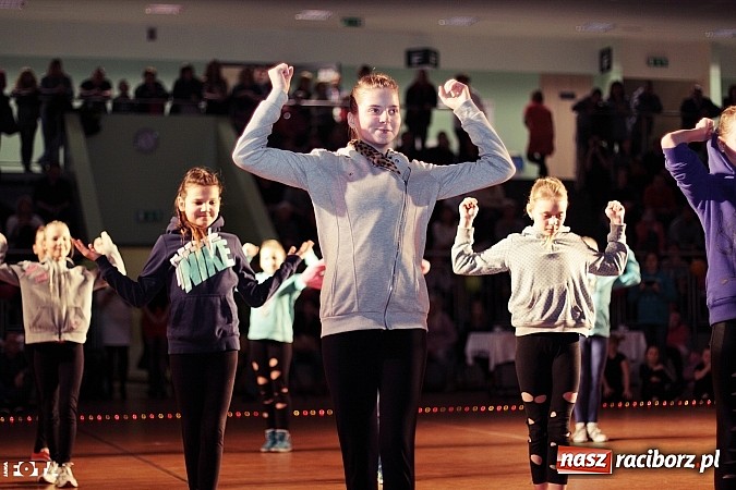 Zdjęcie w galerii na portalu naszraciborz.pl: IX Karnawałowa Rewia Tańca w Arenie Rafako - najmłodsi pokazali swój kunszt na parkiecie wiadomości z regionu