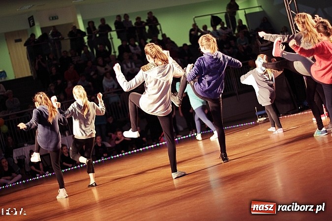 Zdjęcie w galerii na portalu naszraciborz.pl: IX Karnawałowa Rewia Tańca w Arenie Rafako - najmłodsi pokazali swój kunszt na parkiecie wiadomości z regionu