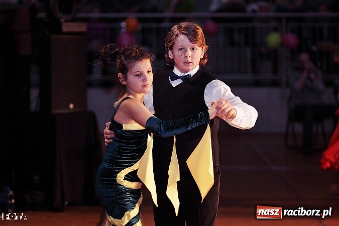 Zdjęcie w galerii na portalu naszraciborz.pl: IX Karnawałowa Rewia Tańca w Arenie Rafako - najmłodsi pokazali swój kunszt na parkiecie wiadomości z regionu