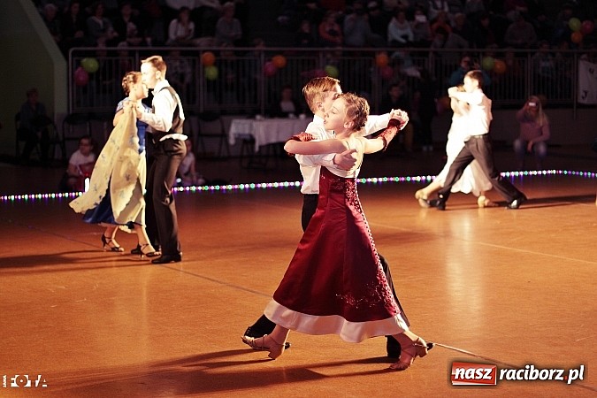 Zdjęcie w galerii na portalu naszraciborz.pl: IX Karnawałowa Rewia Tańca w Arenie Rafako - najmłodsi pokazali swój kunszt na parkiecie wiadomości z regionu