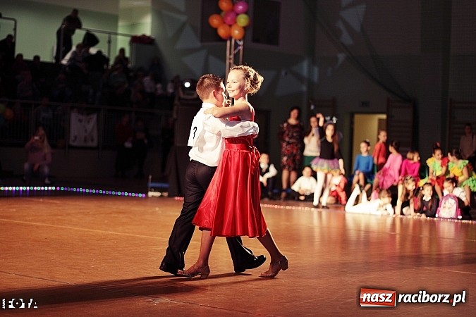 Zdjęcie w galerii na portalu naszraciborz.pl: IX Karnawałowa Rewia Tańca w Arenie Rafako - najmłodsi pokazali swój kunszt na parkiecie wiadomości z regionu