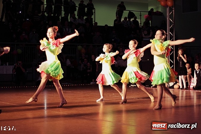 Zdjęcie w galerii na portalu naszraciborz.pl: IX Karnawałowa Rewia Tańca w Arenie Rafako - najmłodsi pokazali swój kunszt na parkiecie wiadomości z regionu