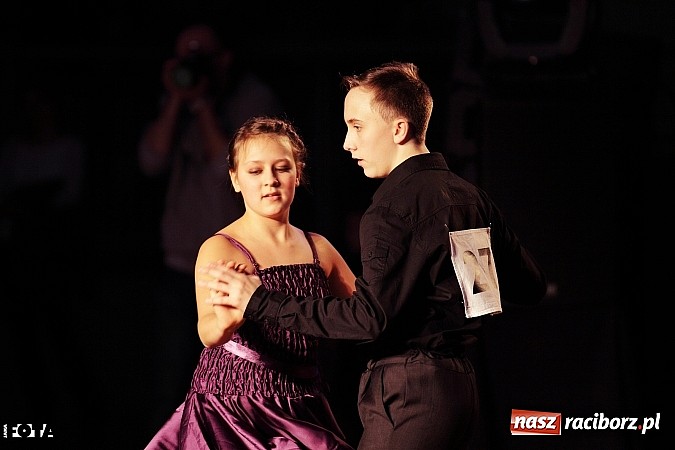 Zdjęcie w galerii na portalu naszraciborz.pl: IX Karnawałowa Rewia Tańca w Arenie Rafako - najmłodsi pokazali swój kunszt na parkiecie wiadomości z regionu