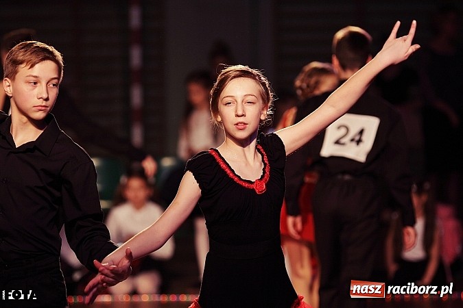 Zdjęcie w galerii na portalu naszraciborz.pl: IX Karnawałowa Rewia Tańca w Arenie Rafako - najmłodsi pokazali swój kunszt na parkiecie wiadomości z regionu