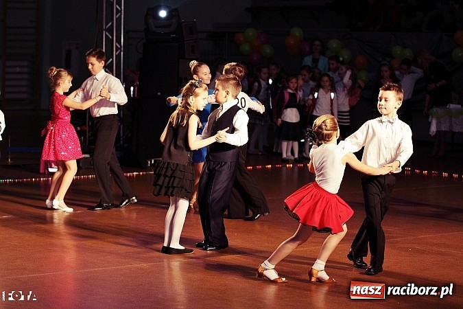 Zdjęcie w galerii na portalu naszraciborz.pl: IX Karnawałowa Rewia Tańca w Arenie Rafako - najmłodsi pokazali swój kunszt na parkiecie wiadomości z regionu