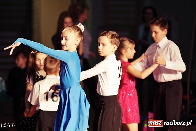 Zdjęcie w galerii na portalu naszraciborz.pl: IX Karnawałowa Rewia Tańca w Arenie Rafako - najmłodsi pokazali swój kunszt na parkiecie wiadomości z regionu