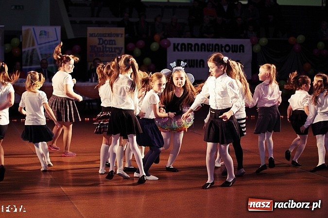 Zdjęcie w galerii na portalu naszraciborz.pl: IX Karnawałowa Rewia Tańca w Arenie Rafako - najmłodsi pokazali swój kunszt na parkiecie wiadomości z regionu