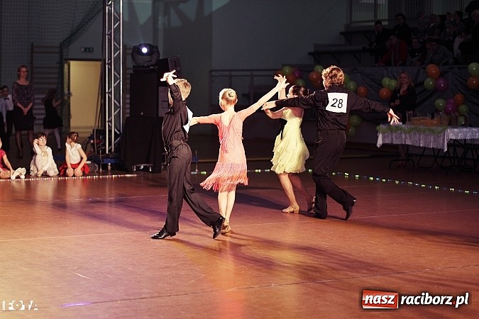 Zdjęcie w galerii na portalu naszraciborz.pl: IX Karnawałowa Rewia Tańca w Arenie Rafako - najmłodsi pokazali swój kunszt na parkiecie wiadomości z regionu