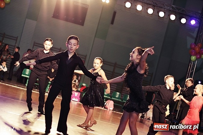 Zdjęcie w galerii na portalu naszraciborz.pl: IX Karnawałowa Rewia Tańca w Arenie Rafako - najmłodsi pokazali swój kunszt na parkiecie wiadomości z regionu