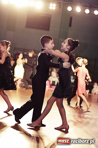Zdjęcie w galerii na portalu naszraciborz.pl: IX Karnawałowa Rewia Tańca w Arenie Rafako - najmłodsi pokazali swój kunszt na parkiecie wiadomości z regionu