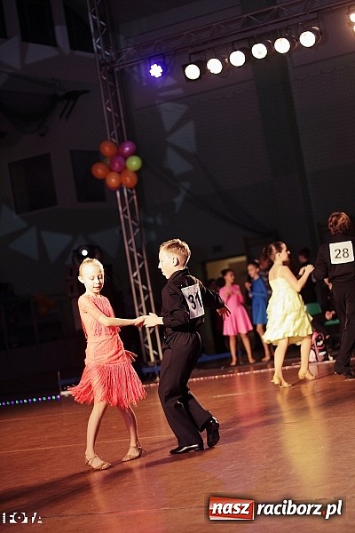 Zdjęcie w galerii na portalu naszraciborz.pl: IX Karnawałowa Rewia Tańca w Arenie Rafako - najmłodsi pokazali swój kunszt na parkiecie wiadomości z regionu
