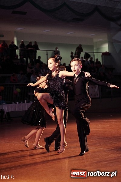 Zdjęcie w galerii na portalu naszraciborz.pl: IX Karnawałowa Rewia Tańca w Arenie Rafako - najmłodsi pokazali swój kunszt na parkiecie wiadomości z regionu