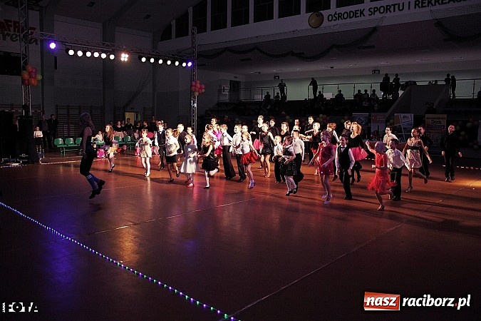 Zdjęcie w galerii na portalu naszraciborz.pl: IX Karnawałowa Rewia Tańca w Arenie Rafako - najmłodsi pokazali swój kunszt na parkiecie wiadomości z regionu