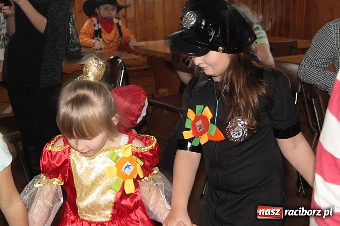 Zdjęcie w galerii na portalu naszraciborz.pl: Doroczny bal przebierańców w Wojnowicach wiadomości z regionu