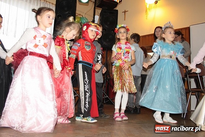 Zdjęcie w galerii na portalu naszraciborz.pl: Doroczny bal przebierańców w Wojnowicach wiadomości z regionu