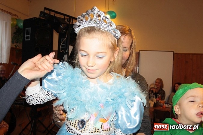 Zdjęcie w galerii na portalu naszraciborz.pl: Doroczny bal przebierańców w Wojnowicach wiadomości z regionu