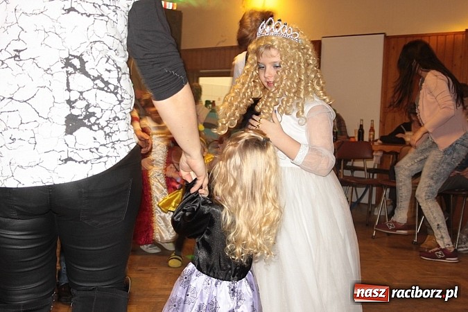 Zdjęcie w galerii na portalu naszraciborz.pl: Doroczny bal przebierańców w Wojnowicach wiadomości z regionu