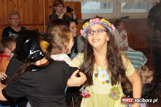 Zdjęcie w galerii na portalu naszraciborz.pl: Doroczny bal przebierańców w Wojnowicach wiadomości z regionu