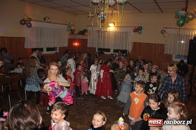 Zdjęcie w galerii na portalu naszraciborz.pl: Doroczny bal przebierańców w Wojnowicach wiadomości z regionu